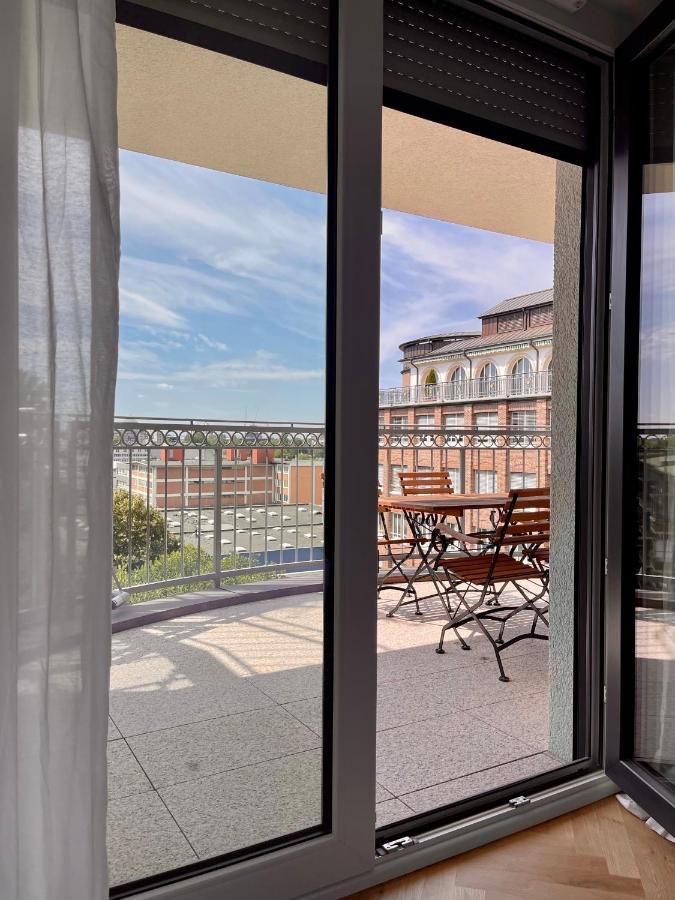 Cls Zentrale City-Wohnung In Hamburg Mit E-Laden Und Tiefgarage, Grosser Balkon, Blick Ueber Hamburg, Parkplatz, Cafe Im Haus, Bushaltestelle Direkt Gegenueber, Flex Check In Exterior photo